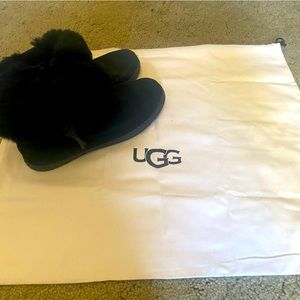 Brand new black ugg boots, never worn!